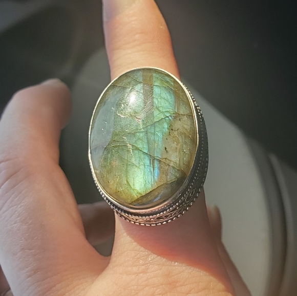 *SALE* New Huge Labradorite 925 Silver Ring. - Picture 16 of 16